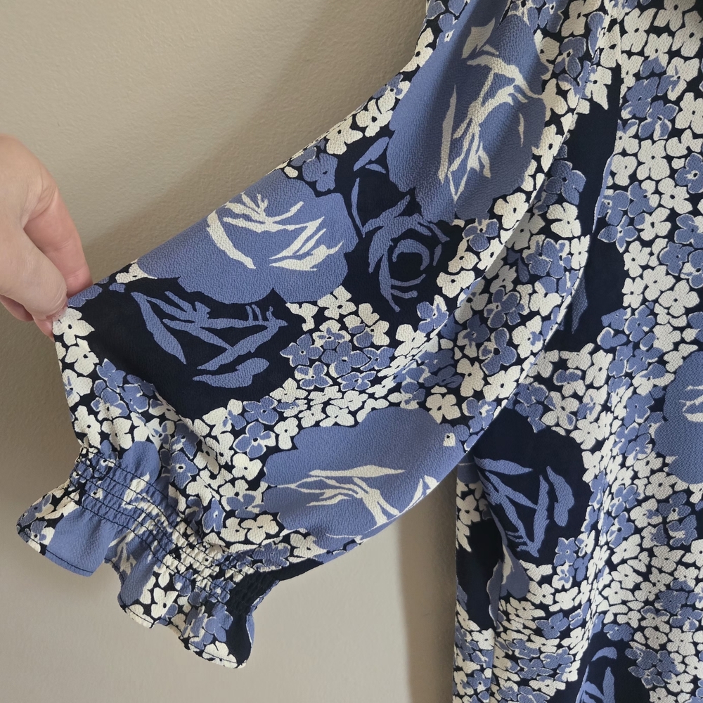 Lauren Ralph Lauren Floral Printed Ruffled Blouse Size Large Blue White NWOT - Picture 3 of 6